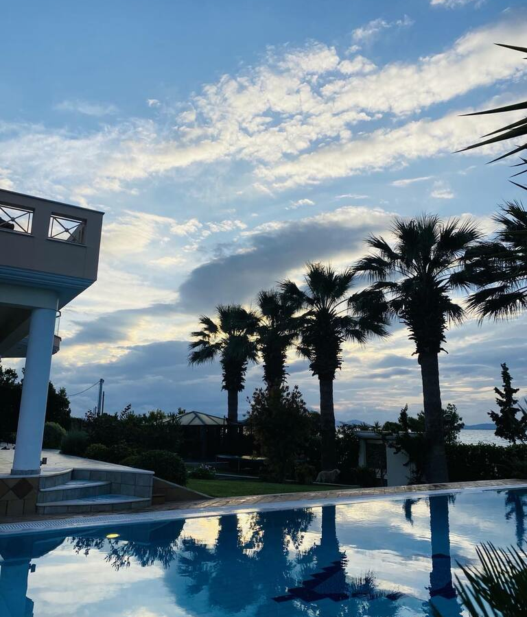 4-bedroom Villa In Oropos, Greece (390 M²)