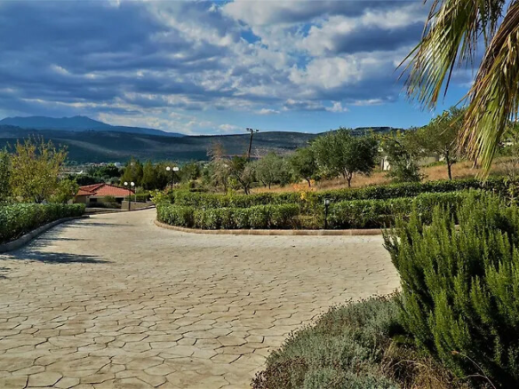 12-bedroom Hotel In Marathonas, Greece (950 M²)