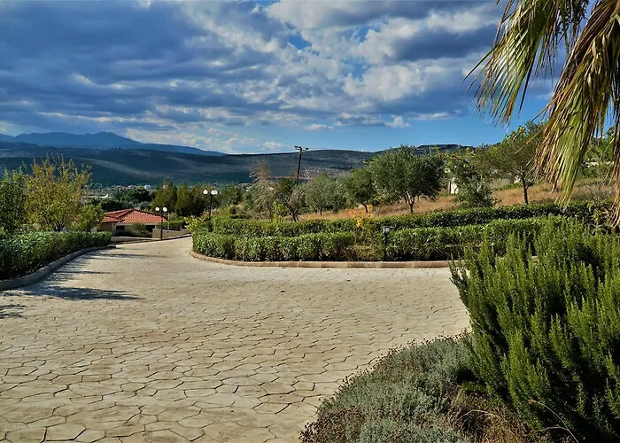 12-bedroom Hotel In Marathonas, Greece (950 M²)