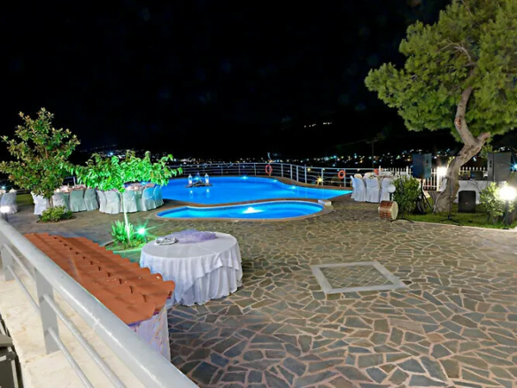 12-bedroom Hotel In Marathonas, Greece (950 M²)