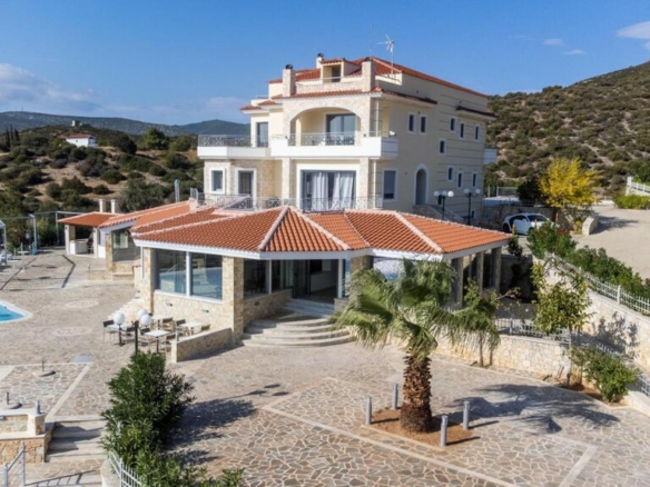 12-bedroom Hotel In Marathonas, Greece (950 M²)