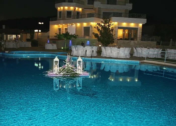 12-bedroom Hotel In Marathonas, Greece (950 M²)