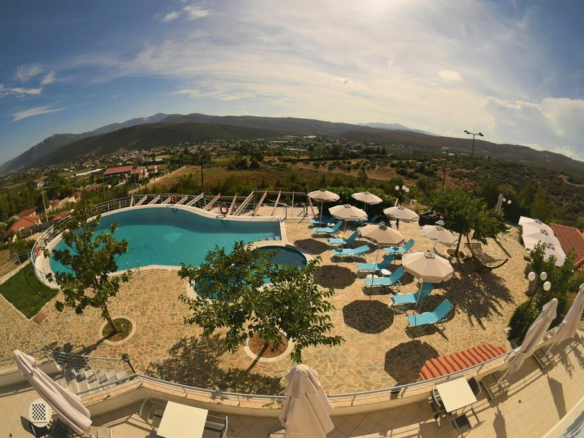12-bedroom Hotel In Marathonas, Greece (950 M²)