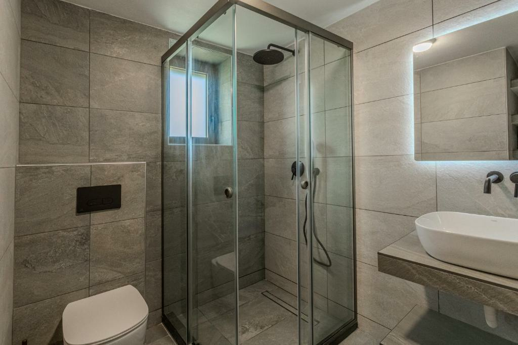 3-bedroom Detached House In Lefktros, Greece (139 M²)