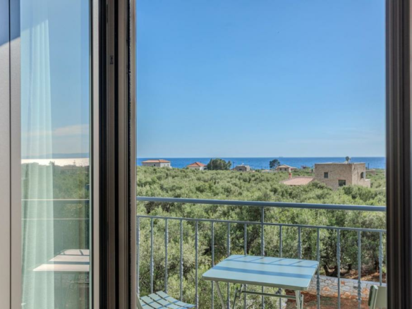 3-bedroom Detached House In Lefktros, Greece (139 M²)