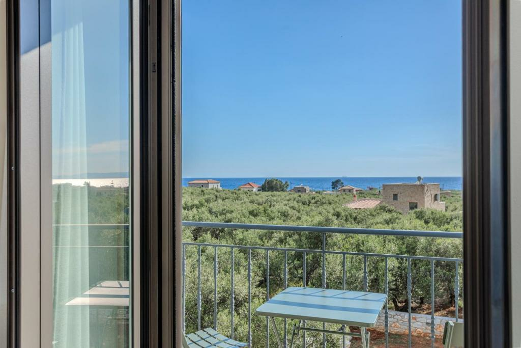 3-bedroom Detached House In Lefktros, Greece (139 M²)