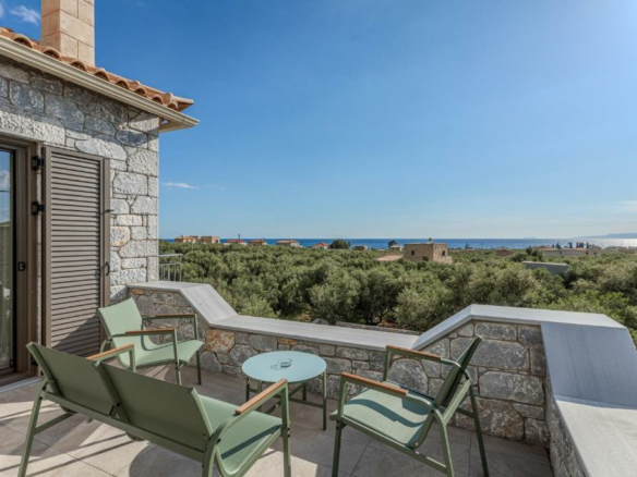 3-bedroom Detached House In Lefktros, Greece (139 M²)