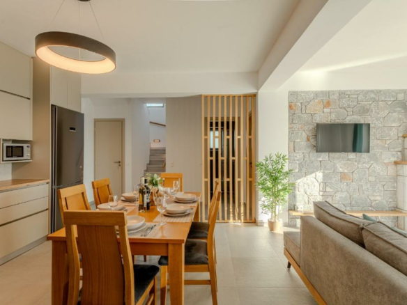 3-bedroom Detached House In Lefktros, Greece (139 M²)