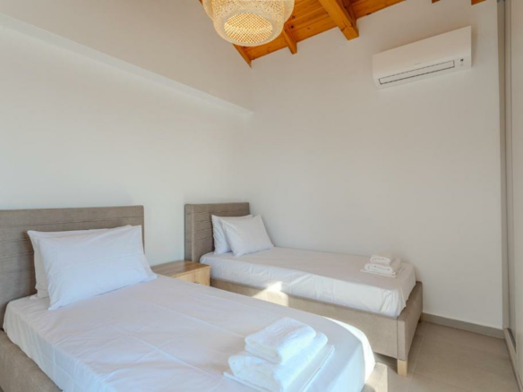 3-bedroom Detached House In Lefktros, Greece (139 M²)