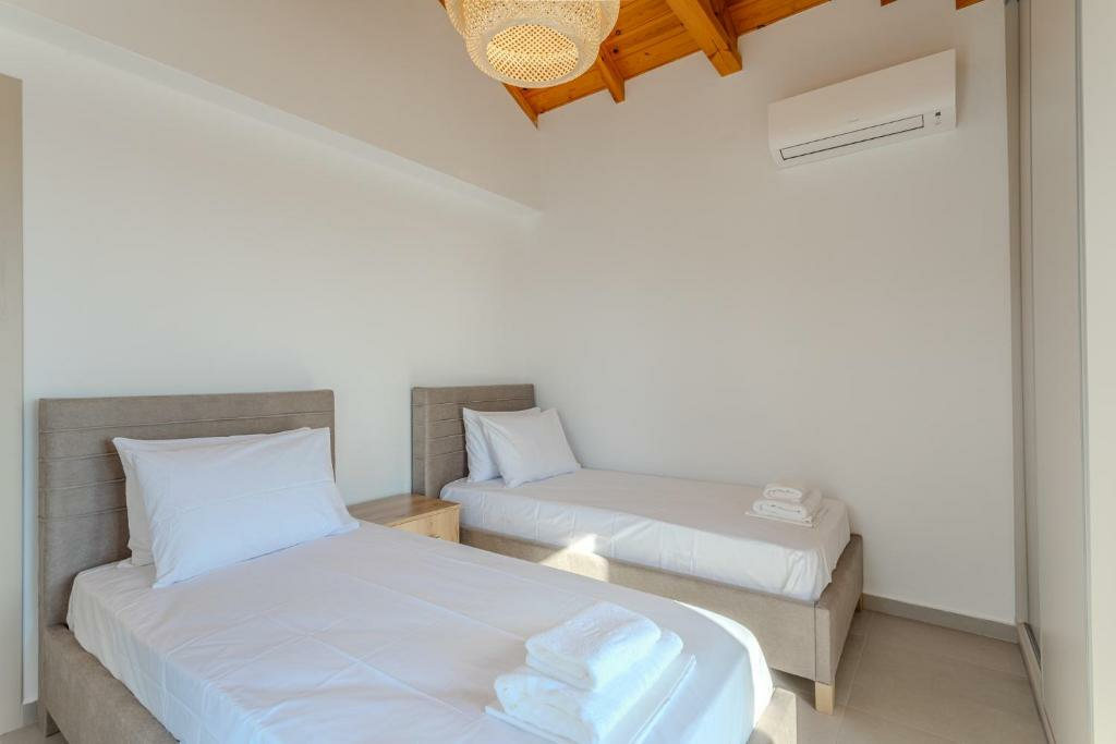 3-bedroom Detached House In Lefktros, Greece (139 M²)