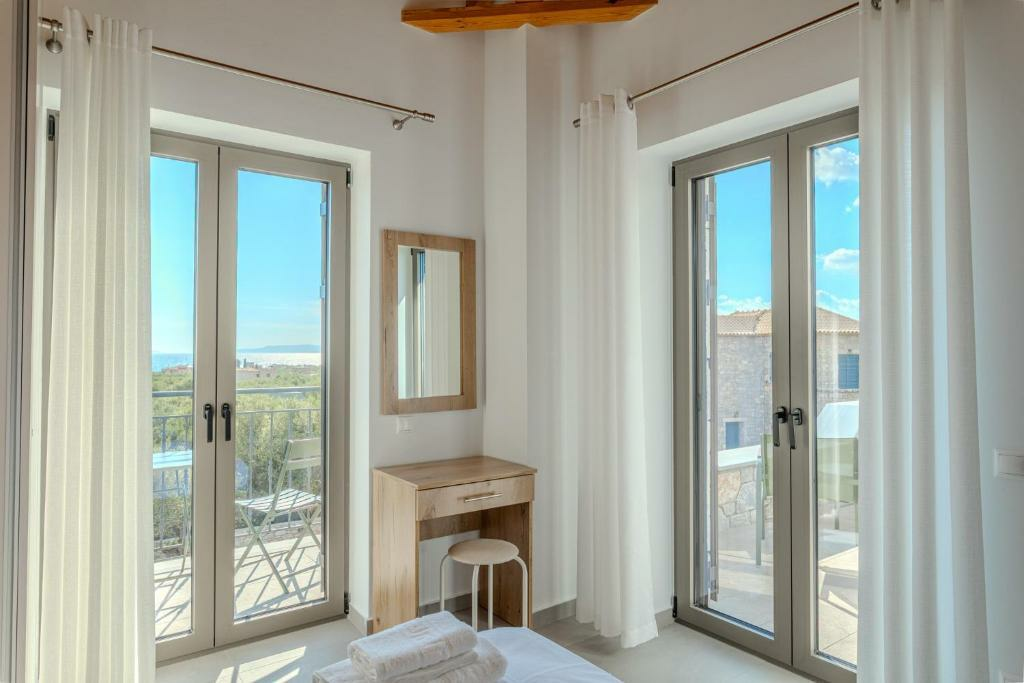 3-bedroom Detached House In Lefktros, Greece (139 M²)