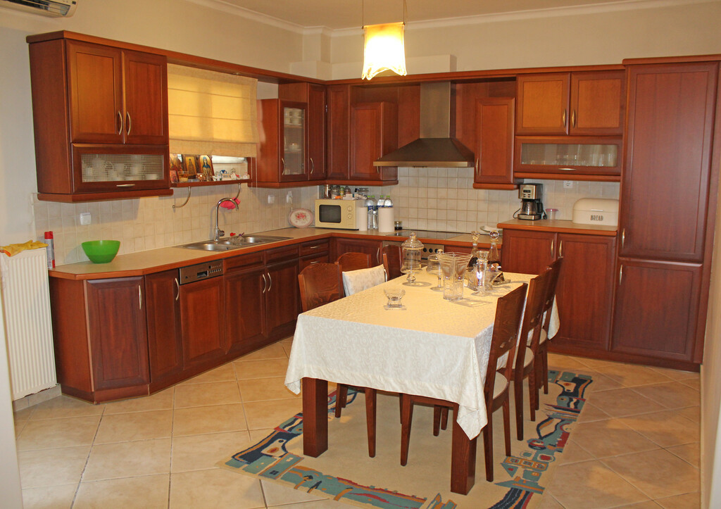 3-bedroom Flat In Paralia, Greece (119 M²)