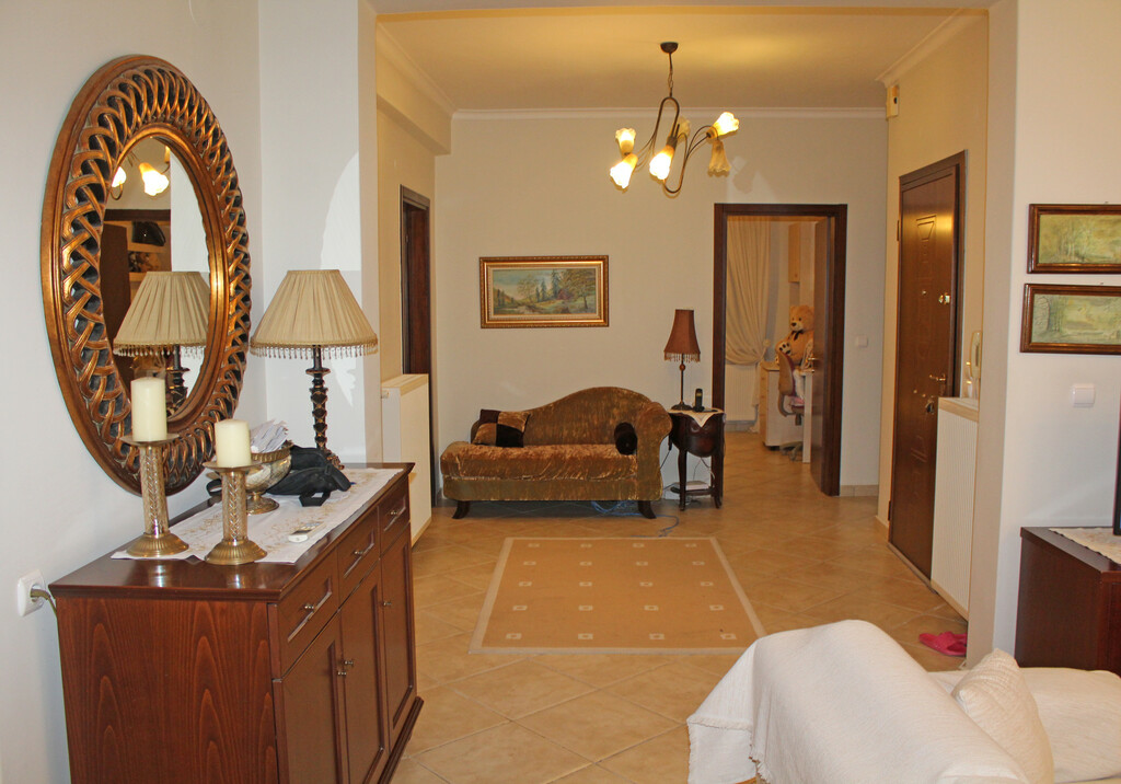 3-bedroom Flat In Paralia, Greece (119 M²)