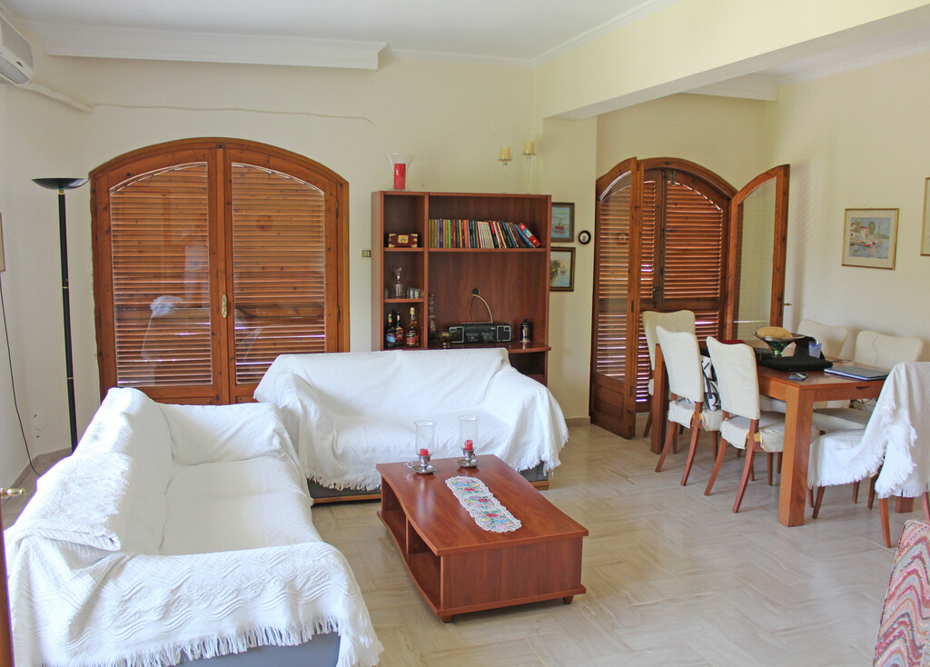 4-bedroom Detached House In Easts Olimpos, Greece (200 M²)