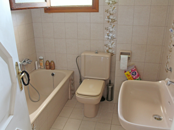 4-bedroom Detached House In Easts Olimpos, Greece (200 M²)