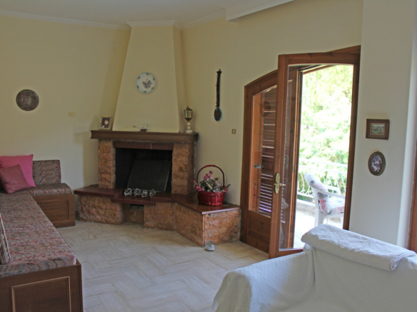 4-bedroom Detached House In Easts Olimpos, Greece (200 M²)
