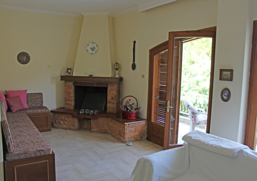 4-bedroom Detached House In Easts Olimpos, Greece (200 M²)