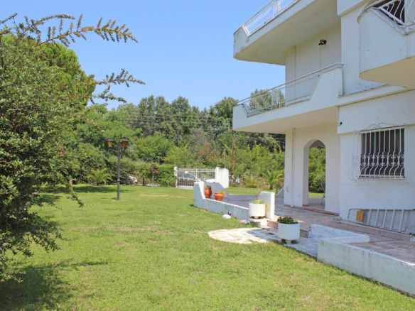 4-bedroom Detached House In Easts Olimpos, Greece (200 M²)