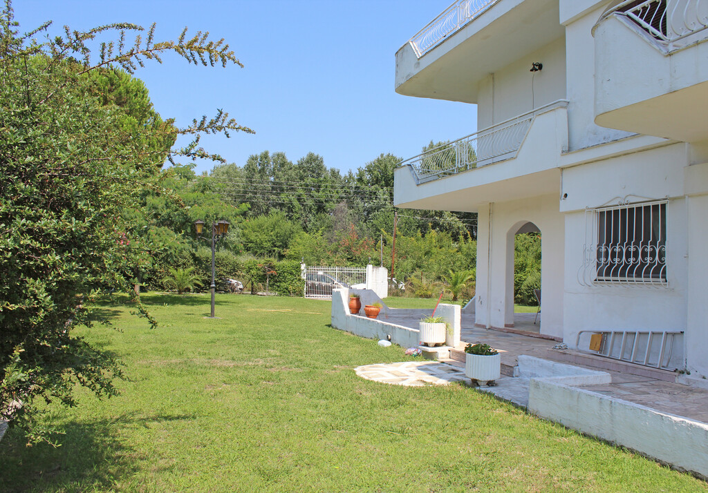 4-bedroom Detached House In Easts Olimpos, Greece (200 M²)