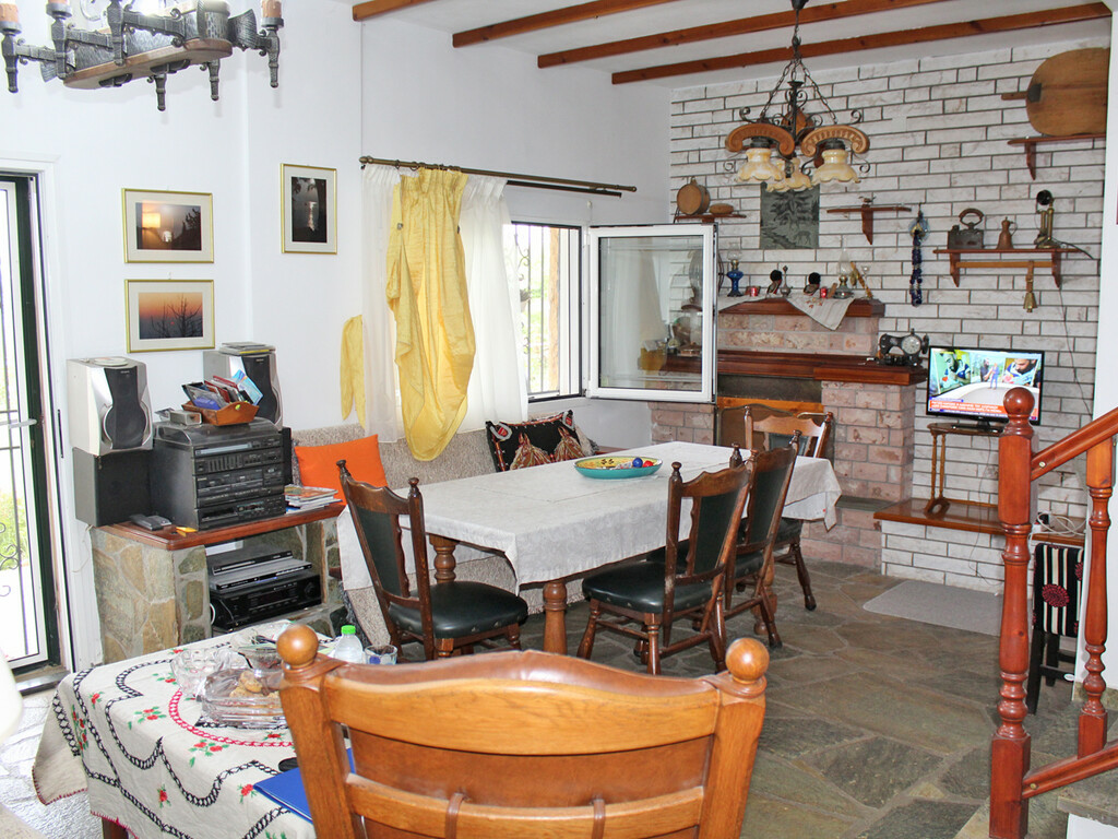 4-bedroom Detached House In Easts Olimpos, Greece (131 M²)
