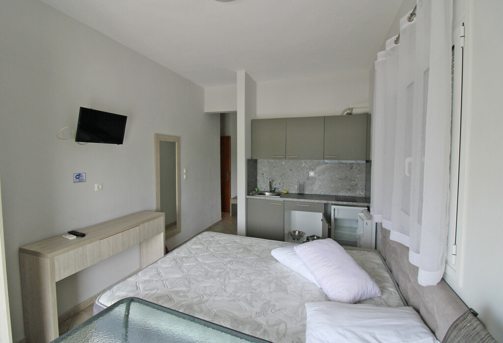 Flat 47 M2 In Easts Olimpos, Greece
