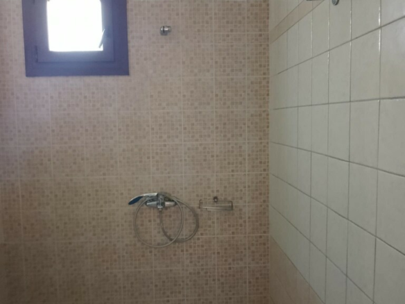 Hotel 1000 M2 In Agia, Greece