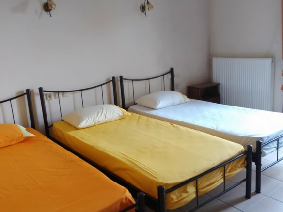 Hotel 1000 M2 In Agia, Greece