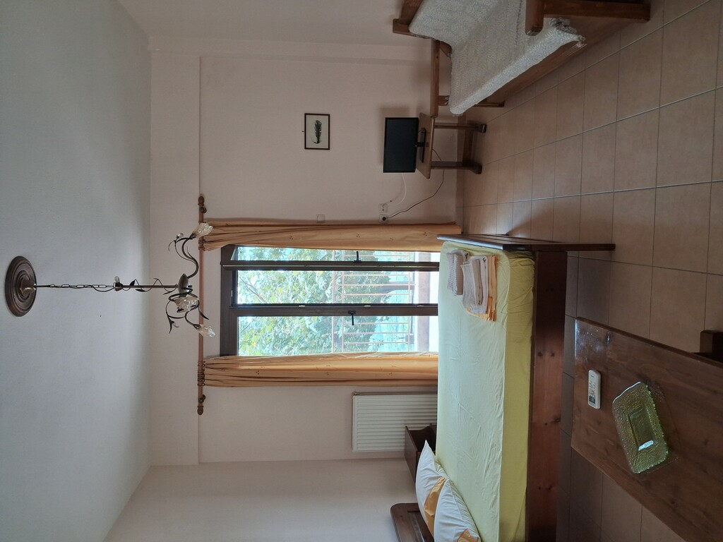 Hotel 1000 M2 In Agia, Greece