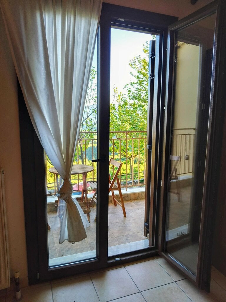 Hotel 1000 M2 In Agia, Greece