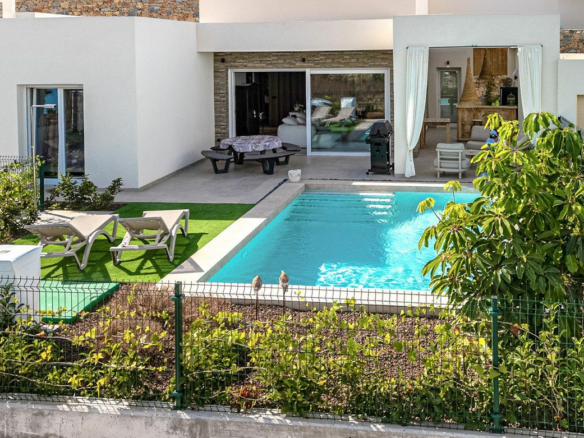 3-bedroom Villa In Algorfa, Spain (133 M²)
