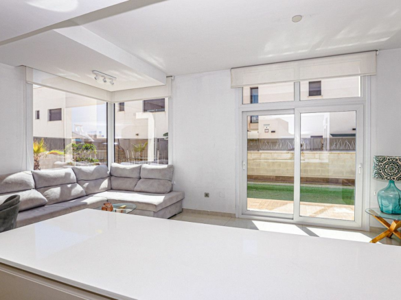 3-bedroom Villa In Rojales, Spain (101 M²)