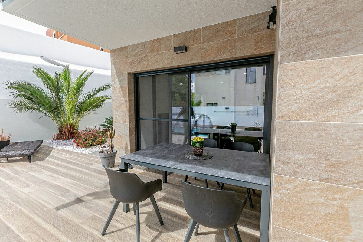 3-bedroom Villa In Los Montesinos, Spain (120 M²)