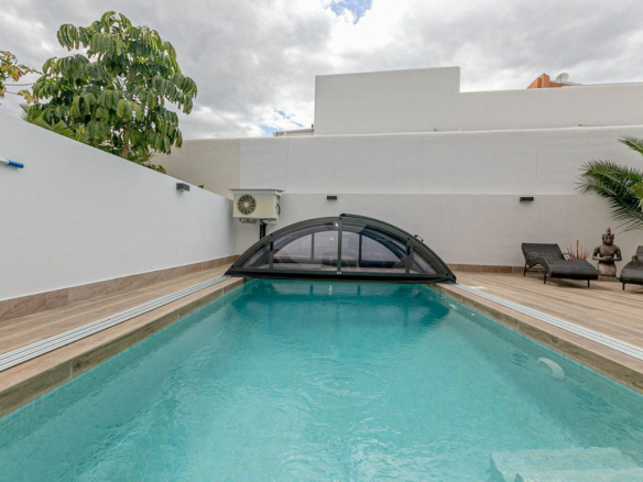 3-bedroom Villa In Los Montesinos, Spain (120 M²)
