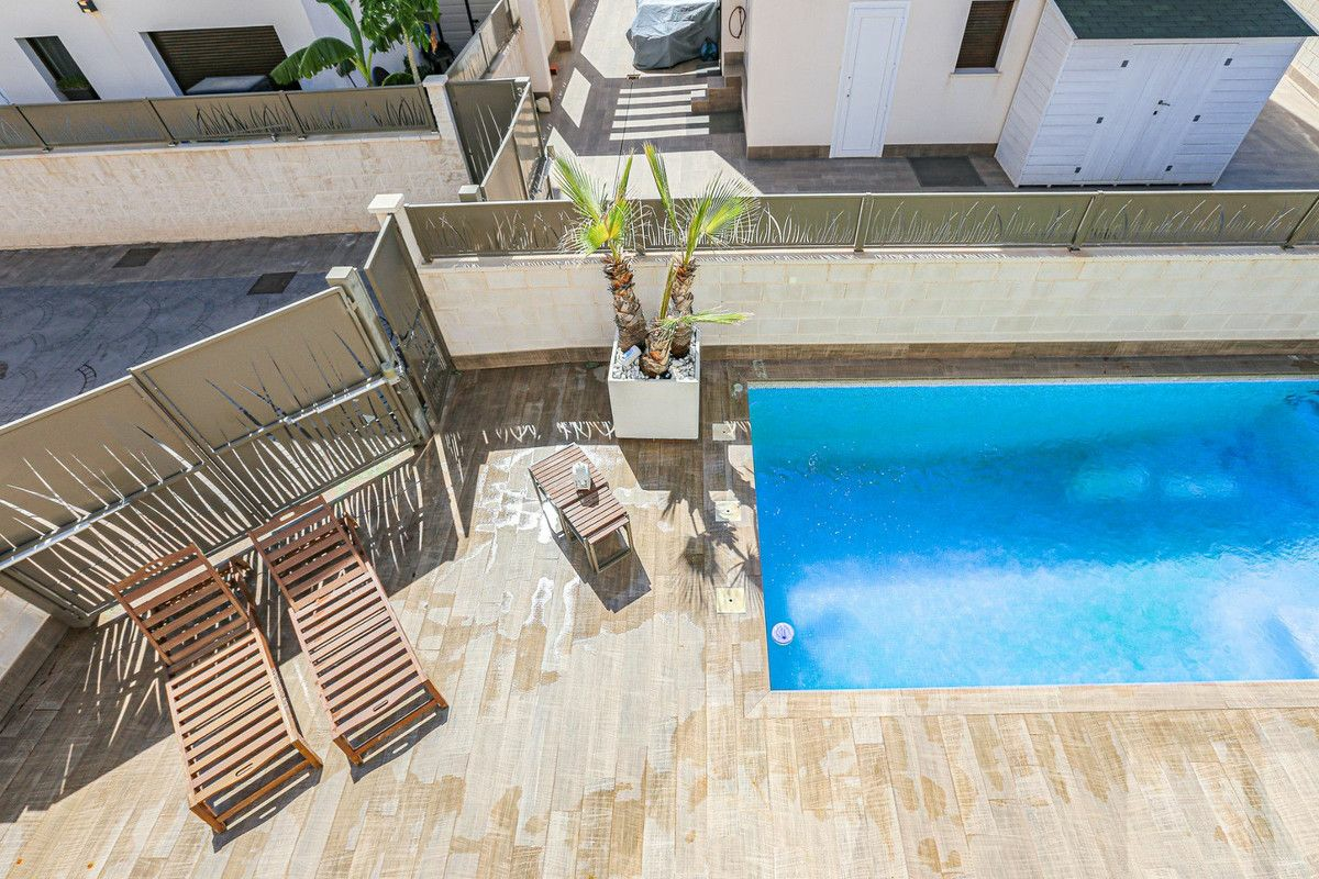 3-bedroom Villa In Rojales, Spain (101 M²)
