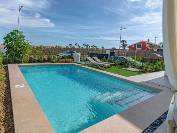 3-bedroom Villa In Algorfa, Spain (133 M²)