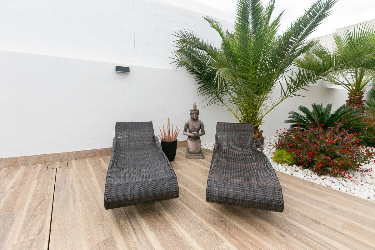 3-bedroom Villa In Los Montesinos, Spain (120 M²)