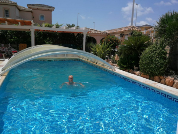4-bedroom Villa In Torrevieja, Spain (158 M²)