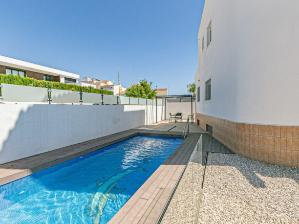 4-bedroom Villa In Formentera Del Segura, Spain (143 M²)