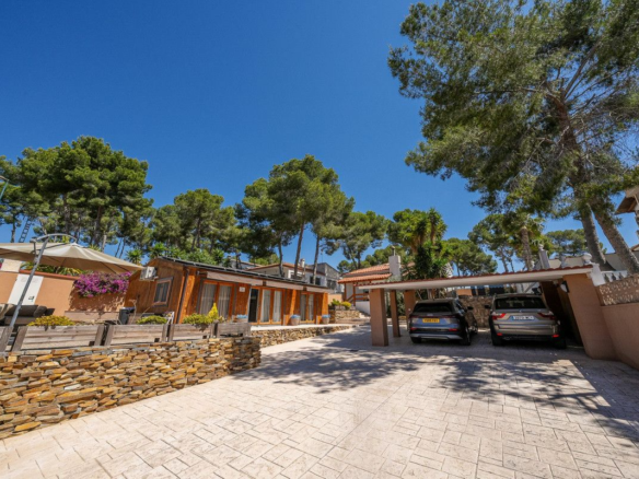 5-bedroom Villa In Pilar De La Horadada, Spain (168 M²)