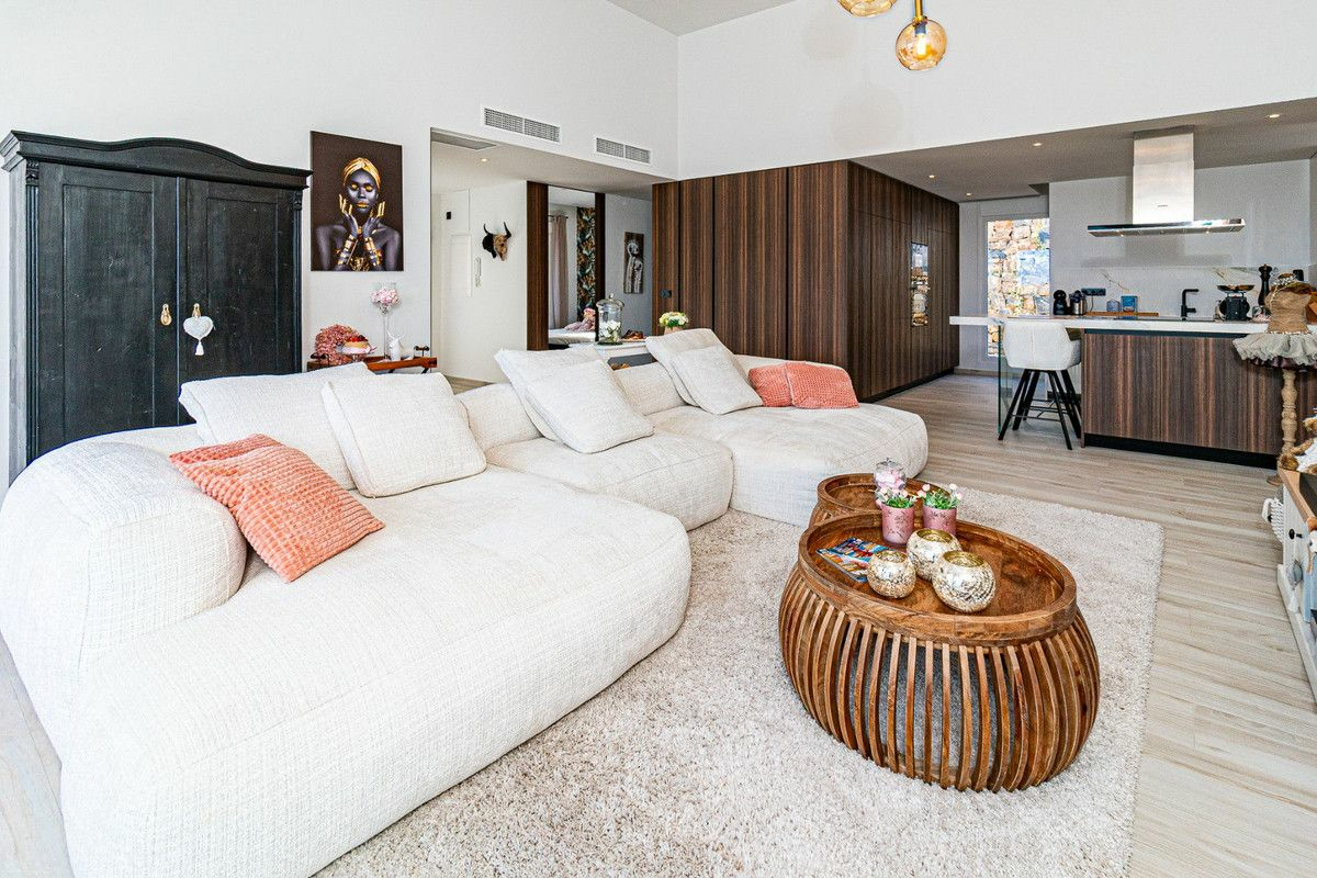 3-bedroom Villa In Algorfa, Spain (133 M²)
