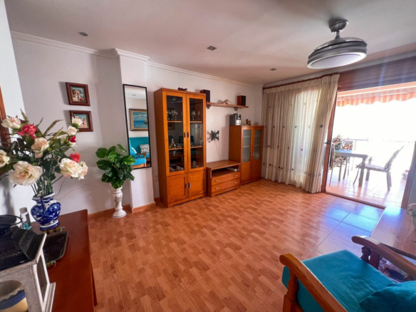 3-bedroom Apartment In Guardamar Del Segura, Spain (84 M²)