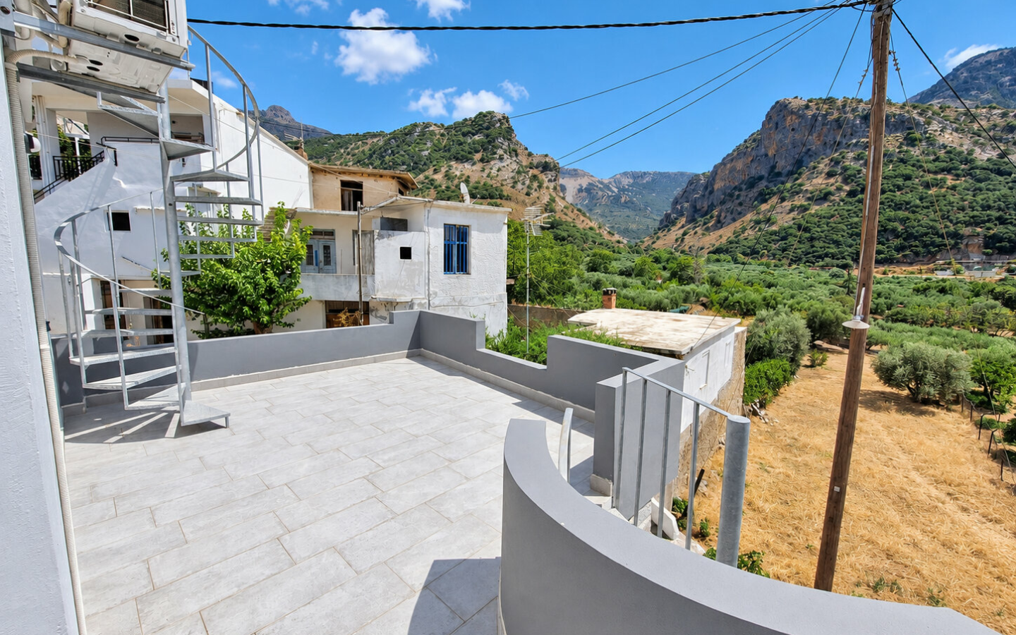 Modern 3-4 Bedroom Stone House With Lovely Views In Charming Cretan Village