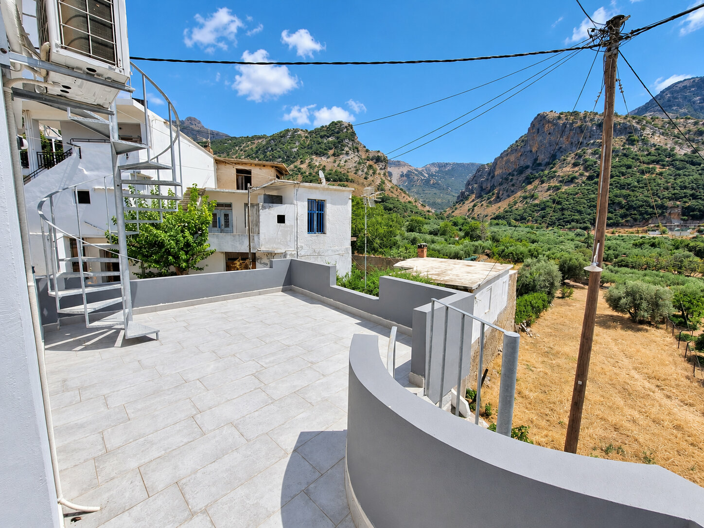 HHG-H1 photo processed (22) Modern 3-4 Bedroom Stone House With Lovely Views In Charming Cretan Village