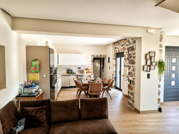 Modern 3-4 Bedroom Stone House With Lovely Views In Charming Cretan Village