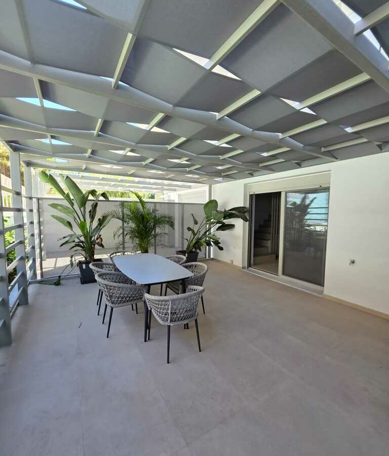 Maisonette 77 M2 In Voula, Greece