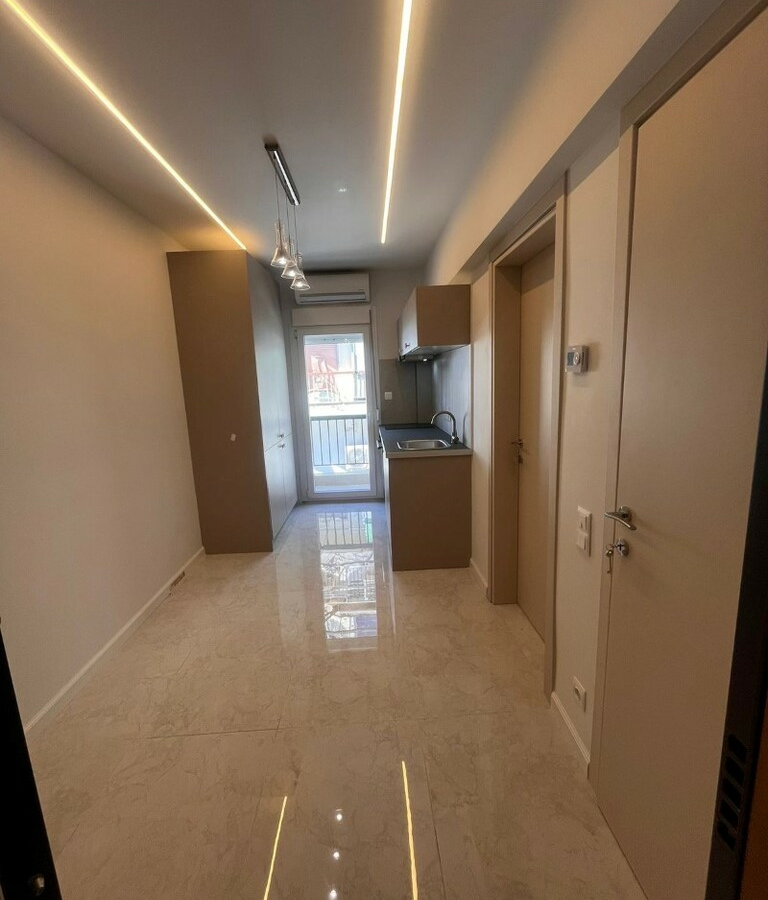 Flat 33 M2 In Ano Poli, Greece