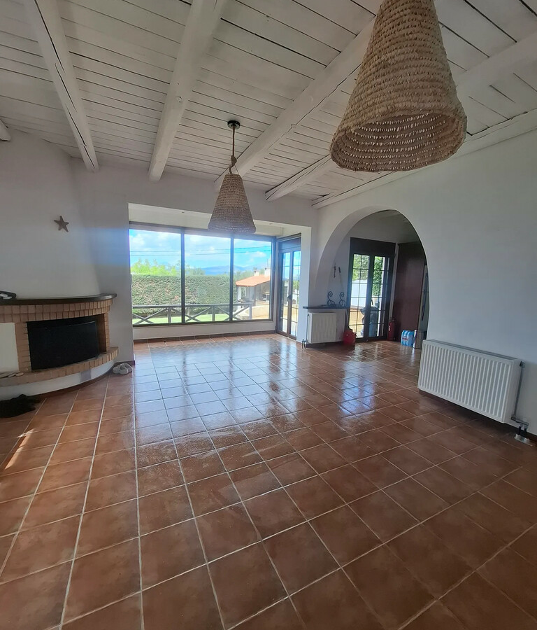 2-bedroom Detached House In Com. Skalas Oropou, Greece (165 M²)
