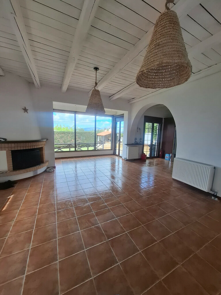 2-bedroom Detached House In Com. Skalas Oropou, Greece (165 M²)