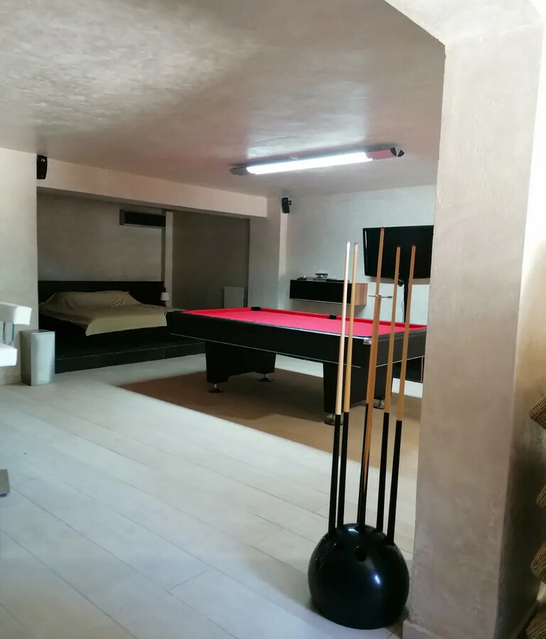 3-bedroom Villa In Loutraki-perachora, Greece (300 M²)