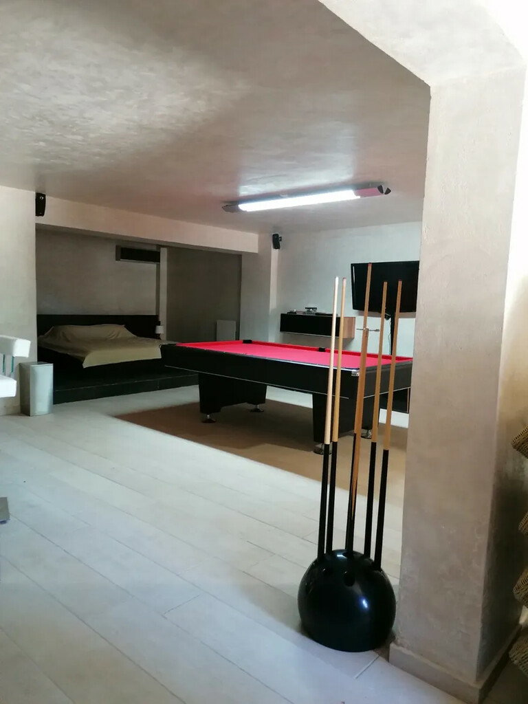 3-bedroom Villa In Loutraki-perachora, Greece (300 M²)